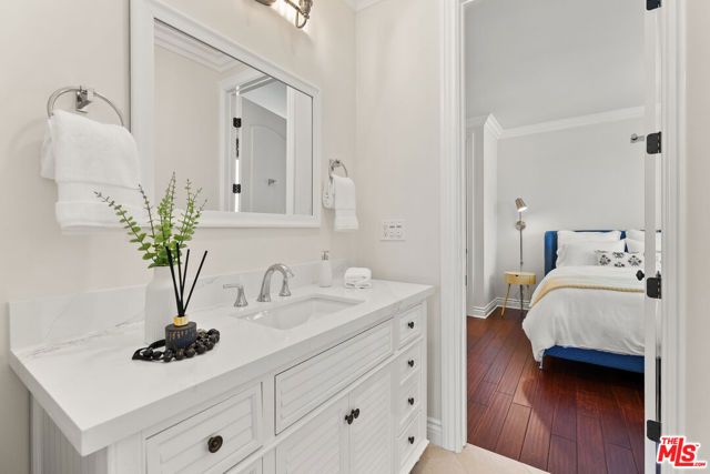 6468 Wynkoop Street, Los Angeles, CA 90045