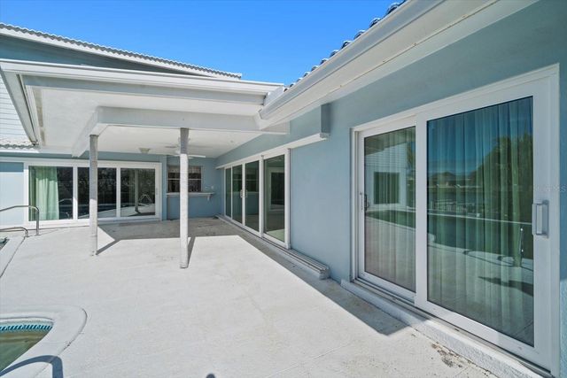 878 HARBOR ISLAND, Clearwater Beach, FL 33767
