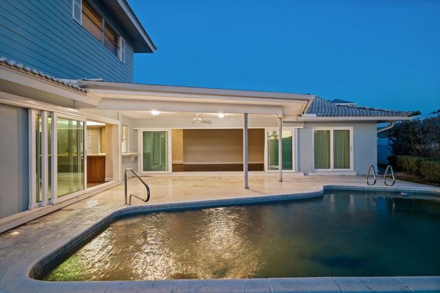 878 HARBOR ISLAND, Clearwater Beach, FL 33767