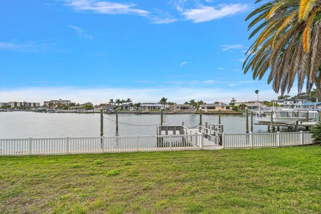 878 HARBOR ISLAND, Clearwater Beach, FL 33767