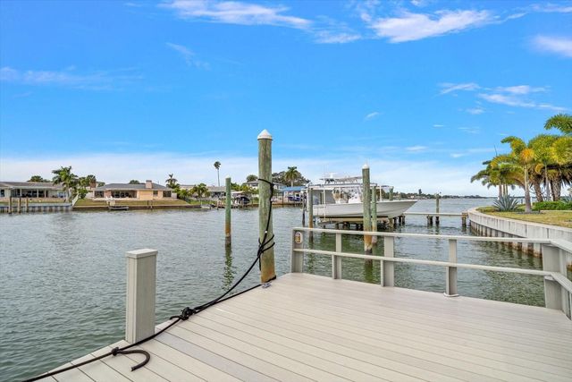 878 HARBOR ISLAND, Clearwater Beach, FL 33767