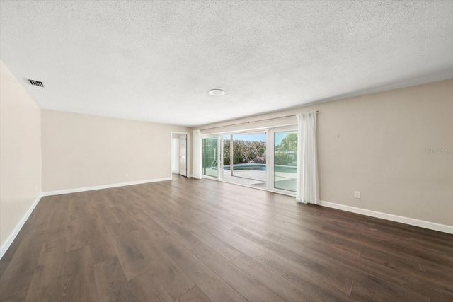 878 HARBOR ISLAND, Clearwater Beach, FL 33767
