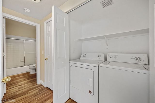 4941 Black Bear Road 202, Las Vegas, NV 89149