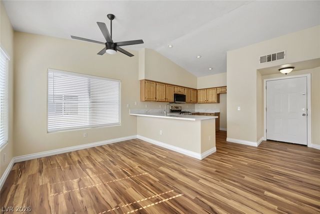 4941 Black Bear Road 202, Las Vegas, NV 89149