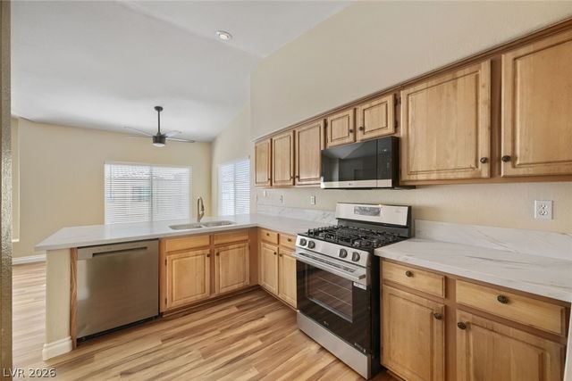 4941 Black Bear Road 202, Las Vegas, NV 89149