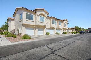 4941 Black Bear Road 202, Las Vegas, NV 89149