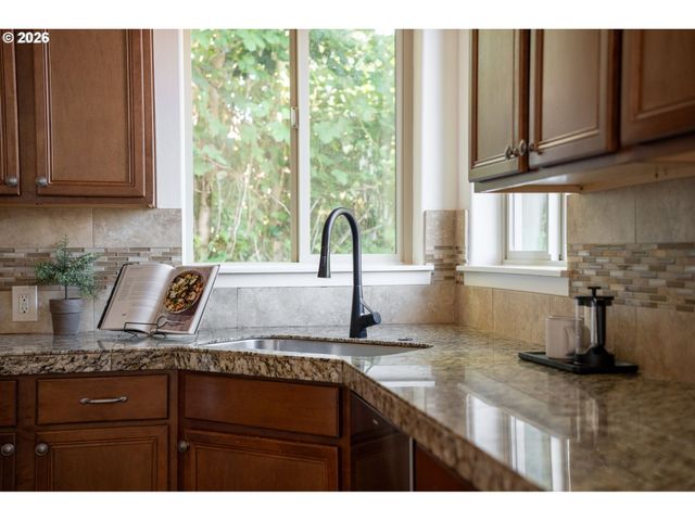 16147 Sw MEDALLION Ln, Beaverton, OR 97007