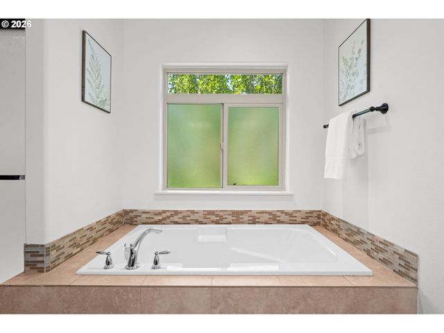16147 Sw MEDALLION Ln, Beaverton, OR 97007