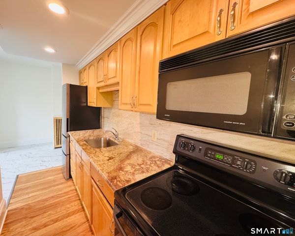 52 Howard Avenue 2, New Haven, CT 06519