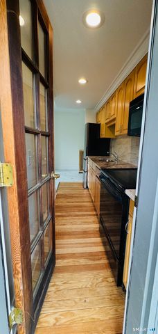 52 Howard Avenue 2, New Haven, CT 06519