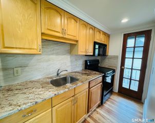 52 Howard Avenue 2, New Haven, CT 06519