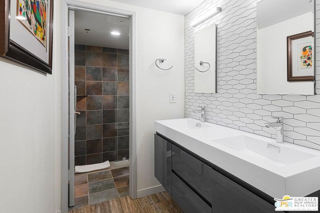 240 W Stevens Road, Palm Springs, CA 92262