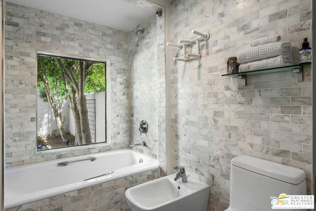 240 W Stevens Road, Palm Springs, CA 92262