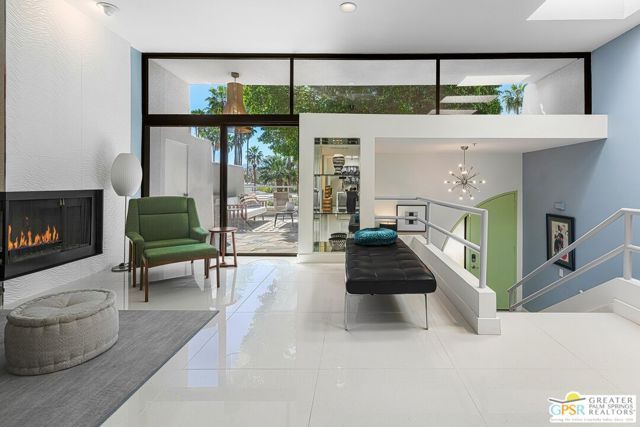 240 W Stevens Road, Palm Springs, CA 92262