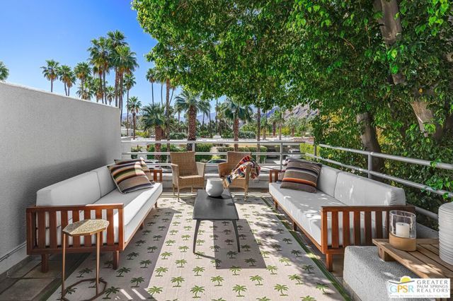 240 W Stevens Road, Palm Springs, CA 92262