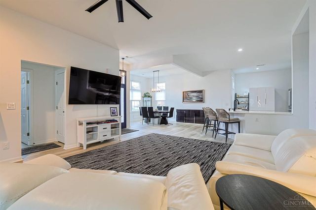 3808 Sandtrap Circle, Mason, OH 45040