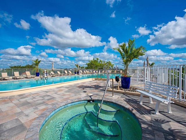 451 Bayfront PL # 5311, Naples, FL 34102