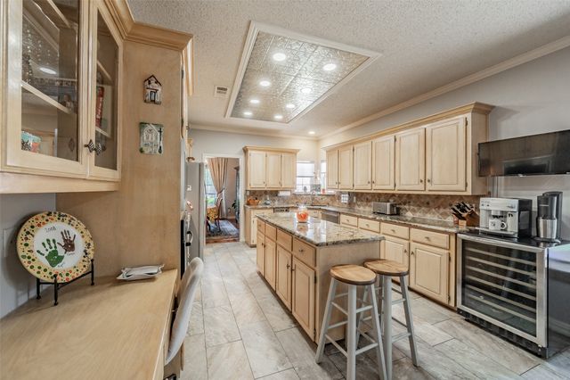 2536 Oak Brook Drive, Bedford, TX 76021