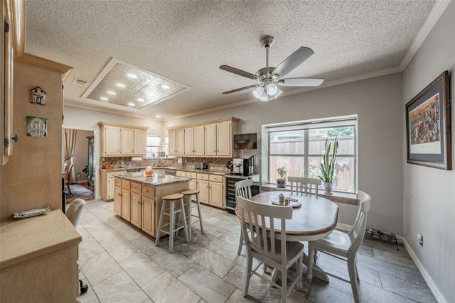 2536 Oak Brook Drive, Bedford, TX 76021