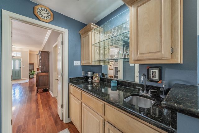 2536 Oak Brook Drive, Bedford, TX 76021
