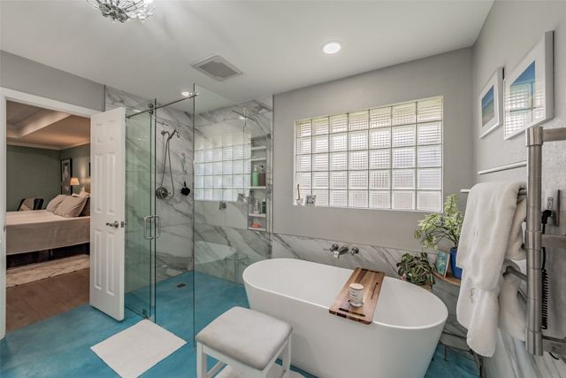2536 Oak Brook Drive, Bedford, TX 76021