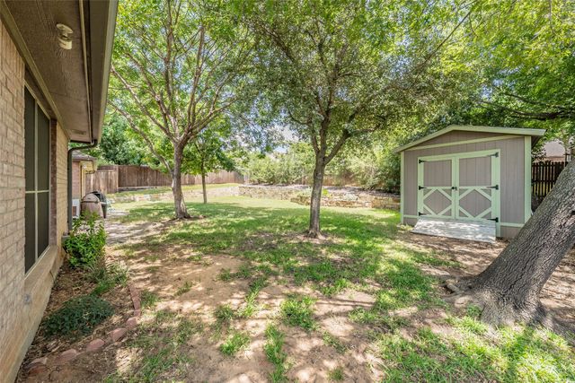 2536 Oak Brook Drive, Bedford, TX 76021