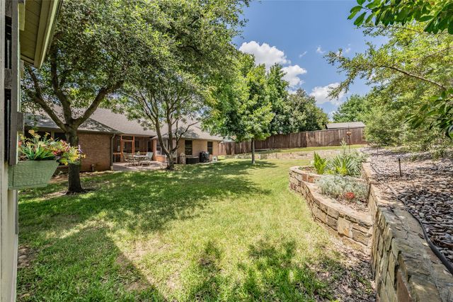 2536 Oak Brook Drive, Bedford, TX 76021