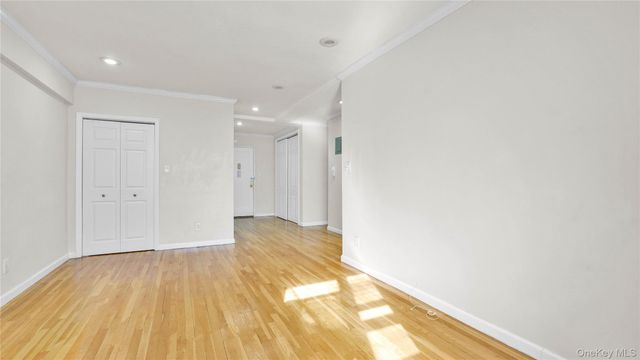 25-18 Union Street 2A, Flushing, NY 11354