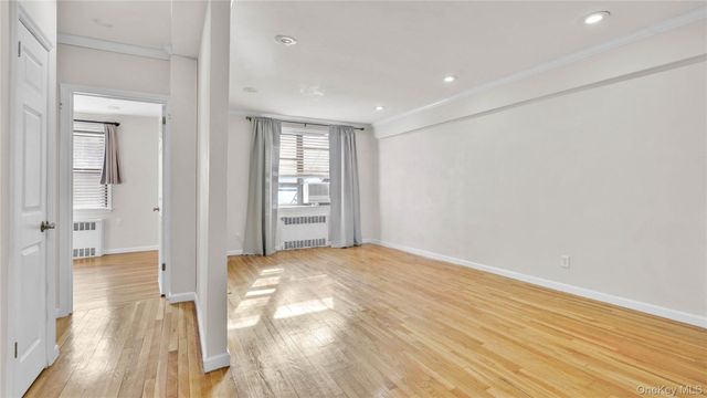 25-18 Union Street 2A, Flushing, NY 11354