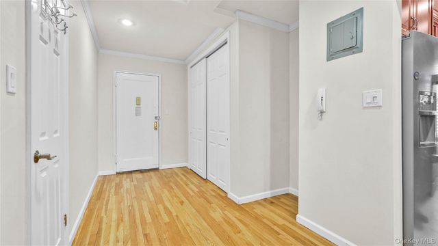 25-18 Union Street 2A, Flushing, NY 11354