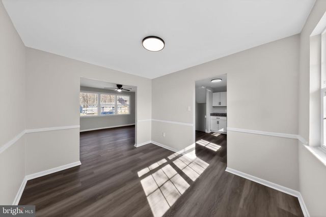 11 N SKYWARD DR, Newark, DE 19713