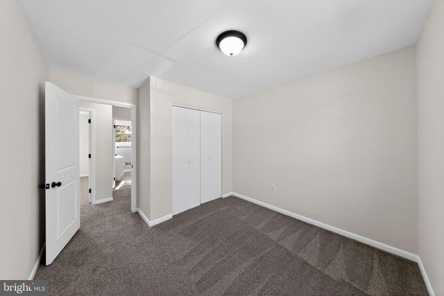 11 N SKYWARD DR, Newark, DE 19713