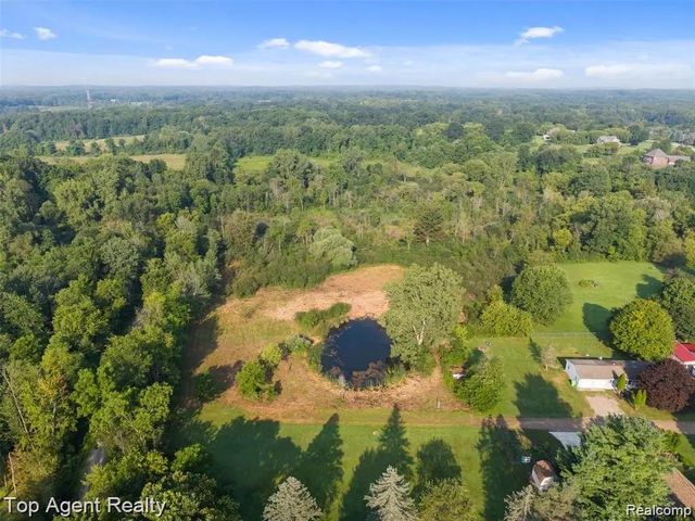 4499 West Street, Leonard Village, MI 48367