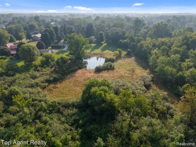 4499 West Street, Leonard Village, MI 48367
