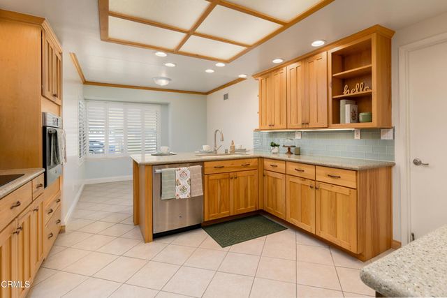 20194 Village 20, Camarillo, CA 93012