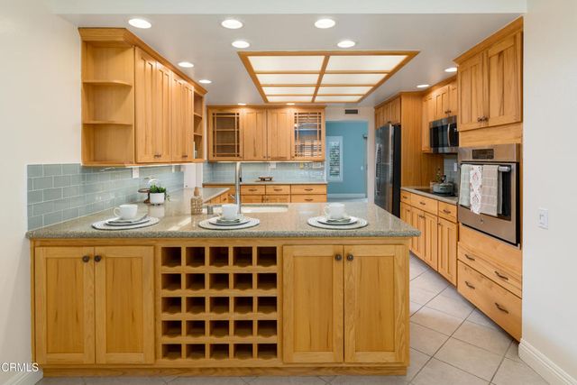 20194 Village 20, Camarillo, CA 93012