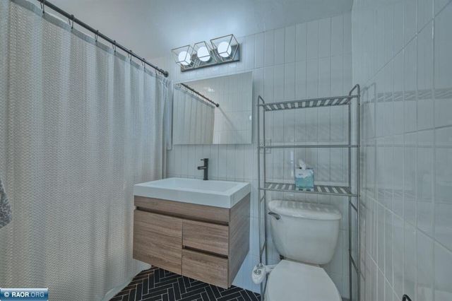 109 E Florida Avenue, Gilbert, MN 55741