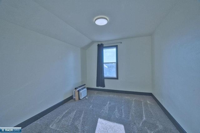 109 E Florida Avenue, Gilbert, MN 55741