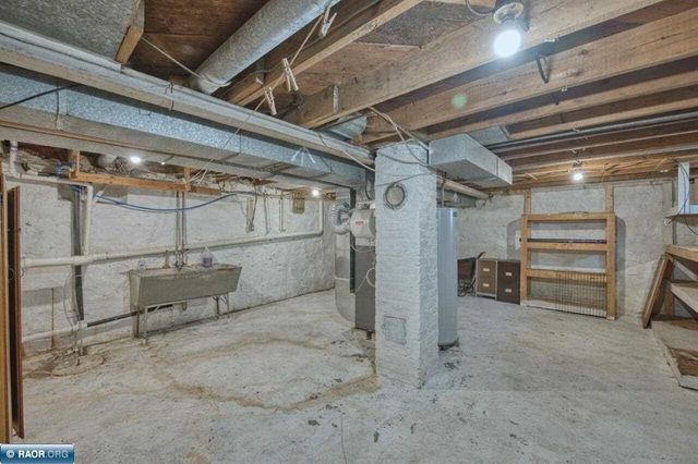 109 E Florida Avenue, Gilbert, MN 55741