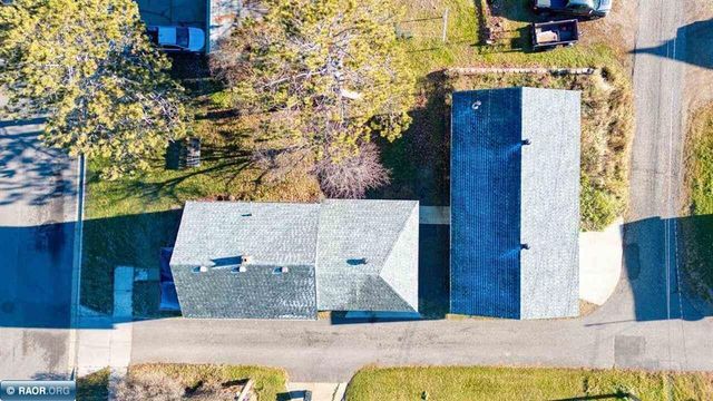 109 E Florida Avenue, Gilbert, MN 55741