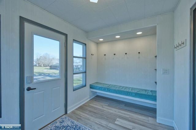 109 E Florida Avenue, Gilbert, MN 55741