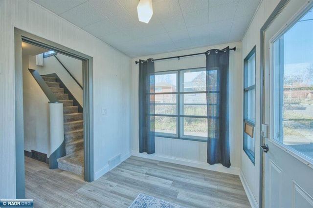 109 E Florida Avenue, Gilbert, MN 55741