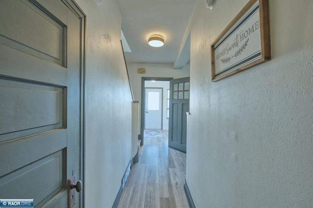 109 E Florida Avenue, Gilbert, MN 55741