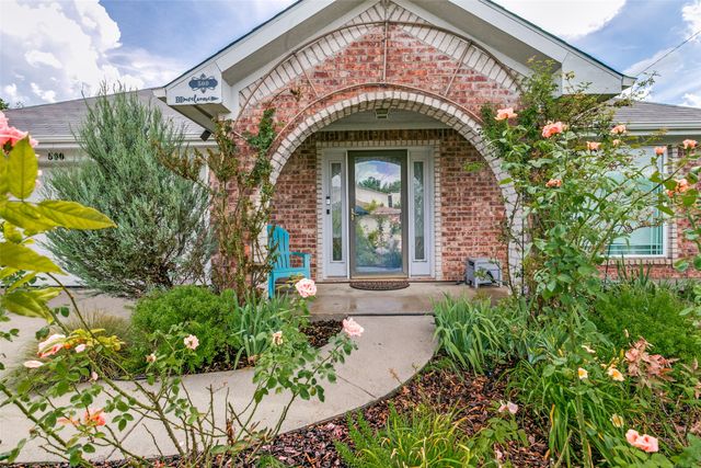 500 S Las Vegas Trail, White Settlement, TX 76108