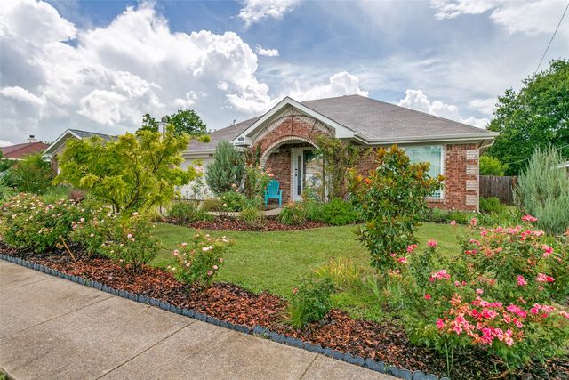 500 S Las Vegas Trail, White Settlement, TX 76108