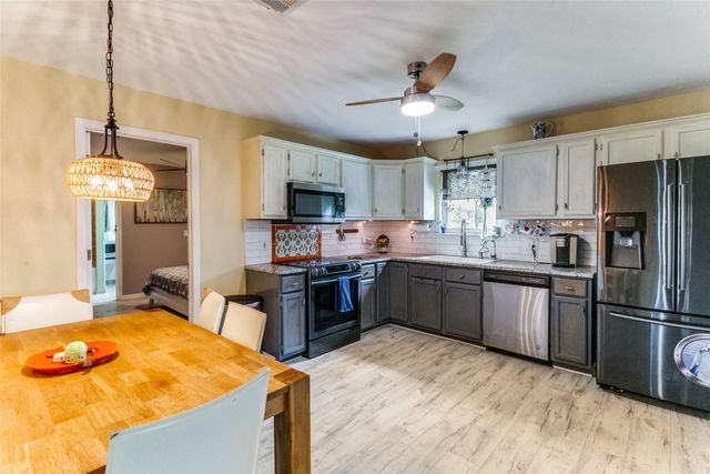 500 S Las Vegas Trail, White Settlement, TX 76108