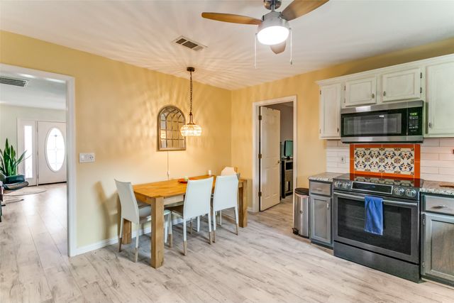 500 S Las Vegas Trail, White Settlement, TX 76108