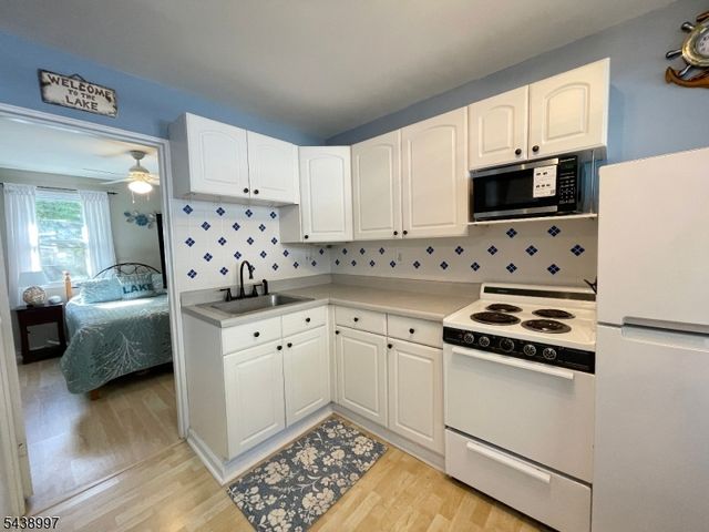 431 Lakeside Blvd 9, Hopatcong Boro, NJ 07843