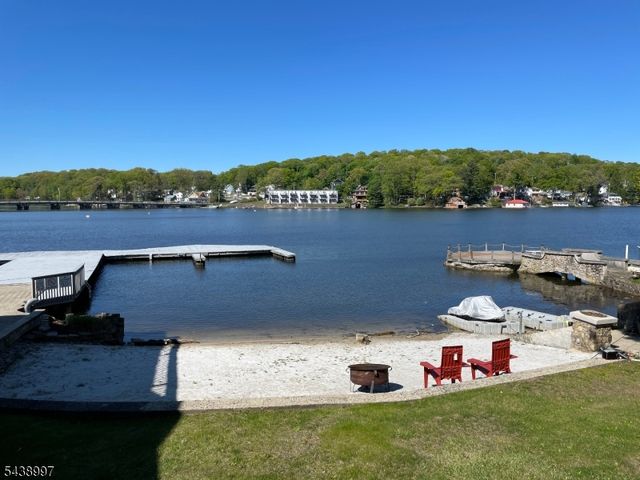 431 Lakeside Blvd 9, Hopatcong Boro, NJ 07843