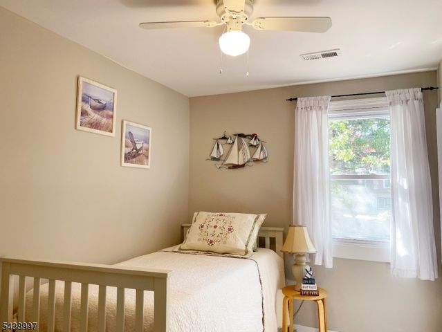 431 Lakeside Blvd 9, Hopatcong Boro, NJ 07843